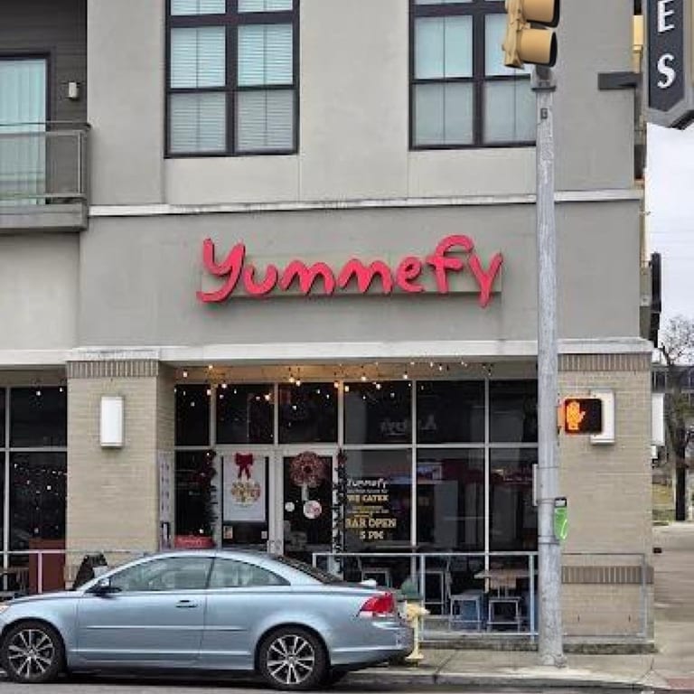 Welcome to Yummefy Nepali-Indo Thai Food & Bar