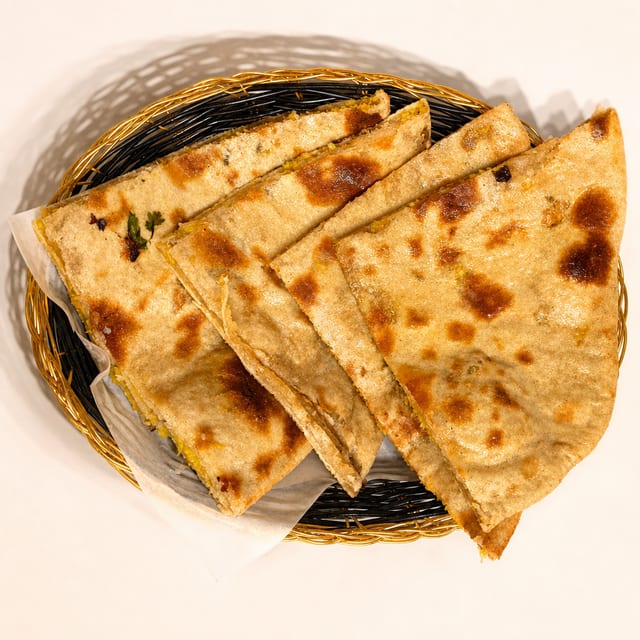Aalu Paratha Poori.